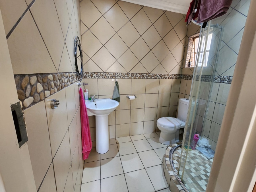 3 Bedroom Property for Sale in Uitsig Free State